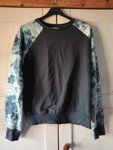 Cedar wood state sweatshirt - wood,